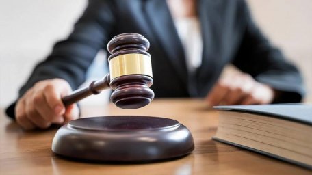 Как суд не помог: Акимов стал жертвой инфоатаки Как суд не помог: Акимов стал жертвой инфоатаки