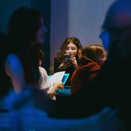 "Люди в синем" в Москве: открытие с танцами, живой музыкой и лучшими коктейлями "Люди в синем" в Москве: открытие с танцами, живой музыкой и лучшими коктейлями