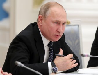 Путин поручил проработать развитие отечественной стратонавтики