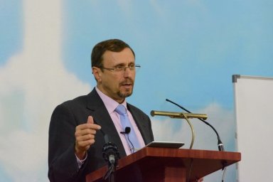 Пастор Алексей Коломийцев